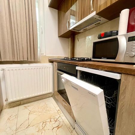 Central Adress Cd22 Bükreş Dış mekan fotoğraf